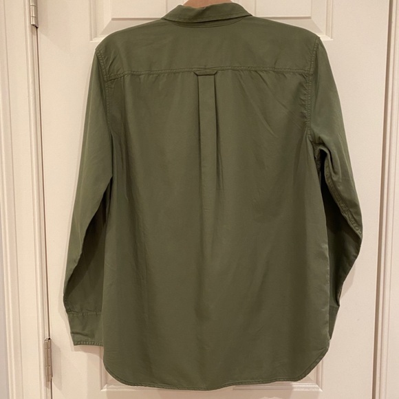 NWOT J. Crew Women’s Boyfriend Utility Button Shirt / Size M / Army Green - Picture 3 of 5